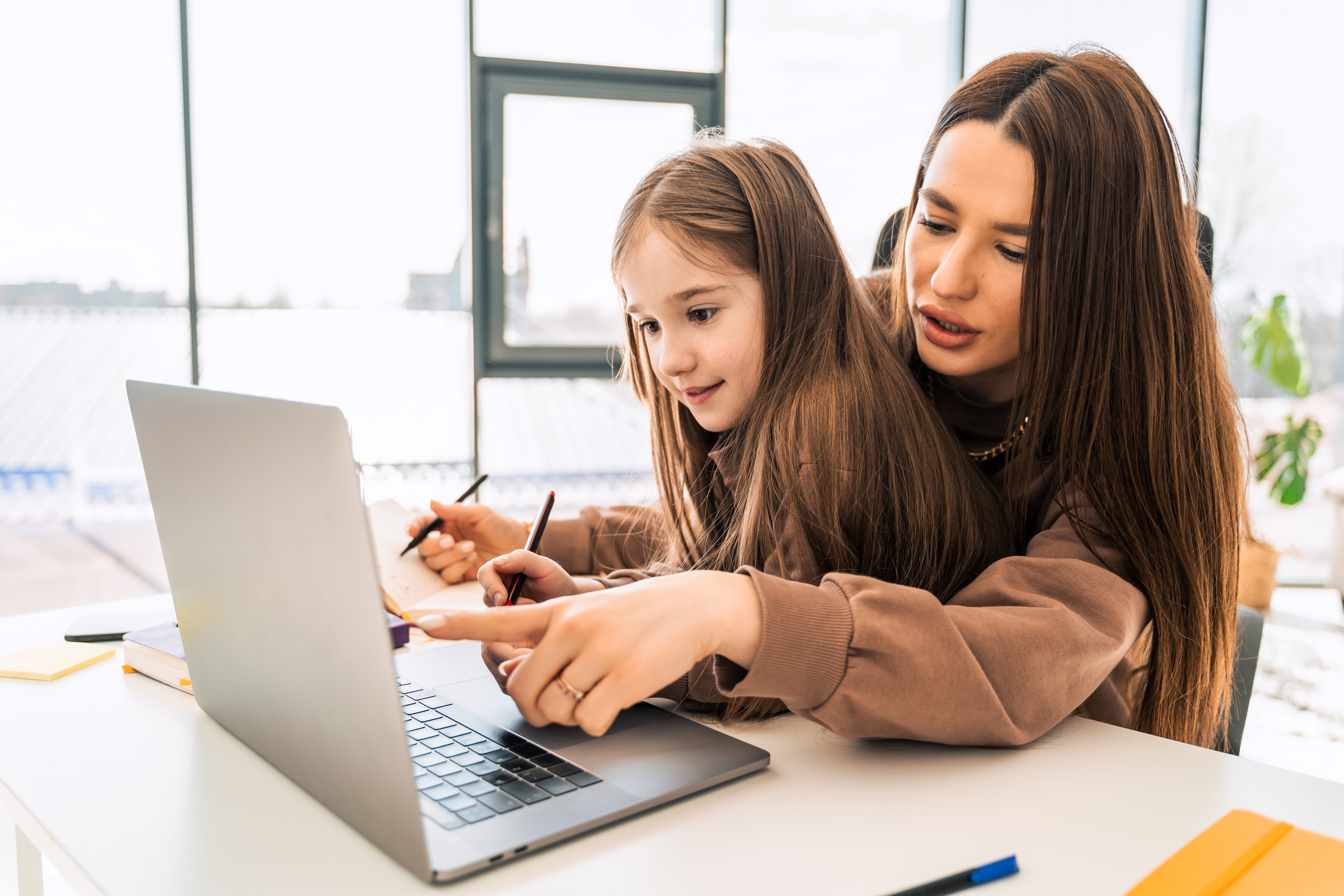 Pagos digitales en escuelas impulsan la matrícula